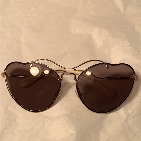 Miu Miu Accessories - Miu Miu Butterfly Made in Italy hardly preloved